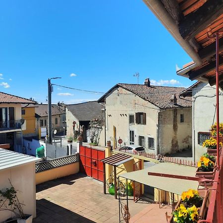B&B La Casa Gialla Di Luca Mazzè Eksteriør bilde