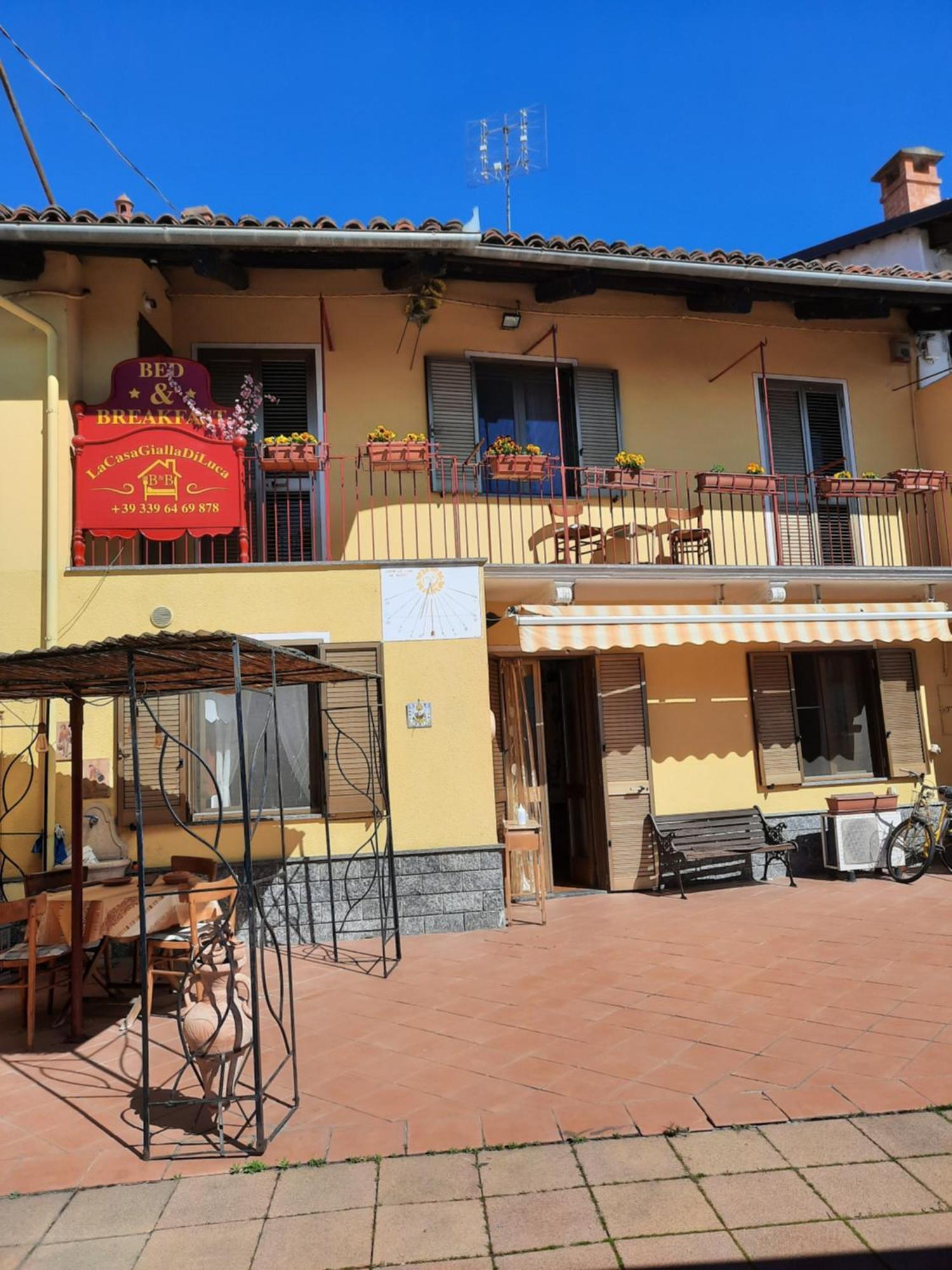 B&B La Casa Gialla Di Luca Mazzè Rom bilde