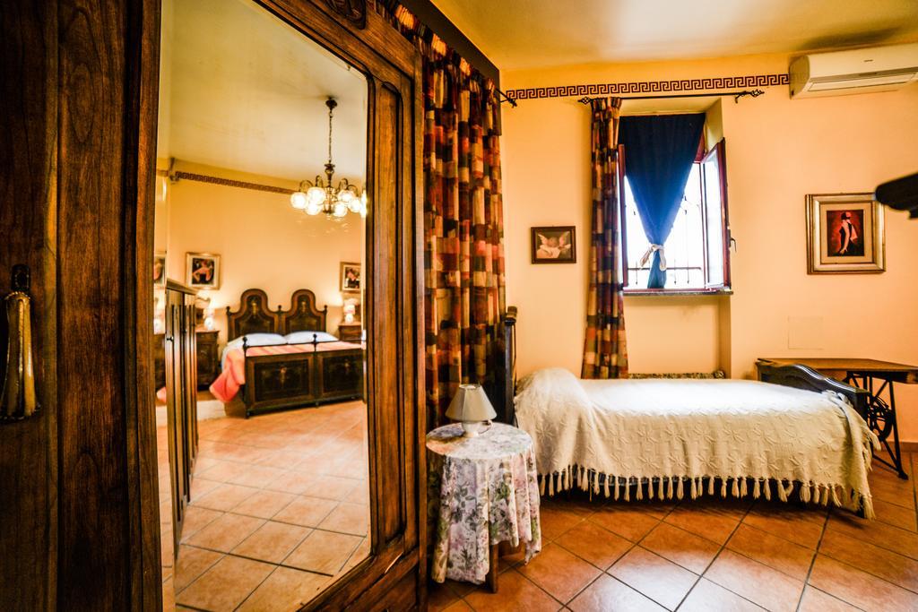 B&B La Casa Gialla Di Luca Mazzè Eksteriør bilde
