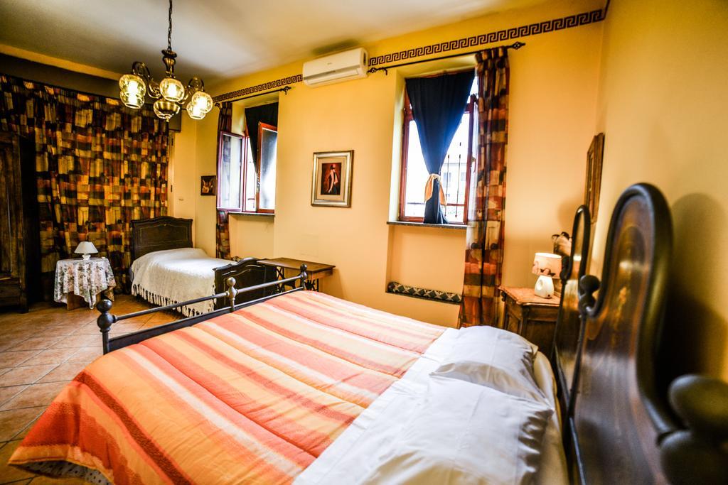 B&B La Casa Gialla Di Luca Mazzè Eksteriør bilde
