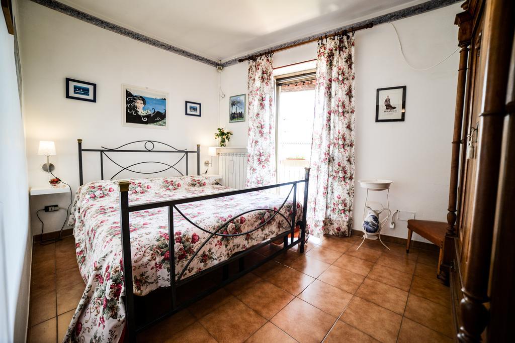 B&B La Casa Gialla Di Luca Mazzè Eksteriør bilde