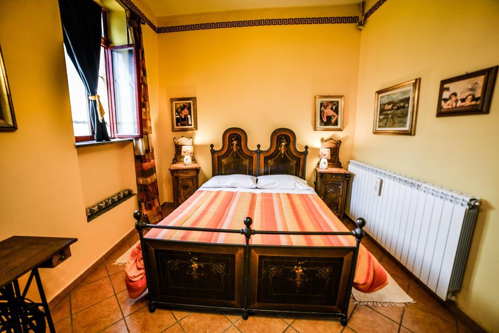 B&B La Casa Gialla Di Luca Mazzè Eksteriør bilde